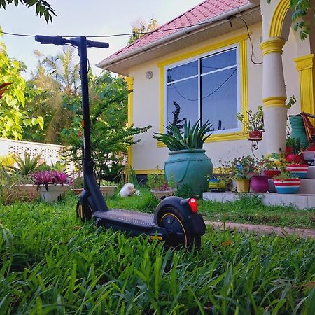 L&J Modern Backpackers Kigamboni Beach House Dar es Salaam Exterior foto