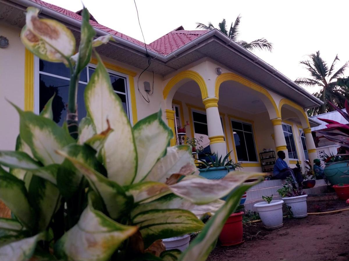 L&J Modern Backpackers Kigamboni Beach House Dar es Salaam Exterior foto