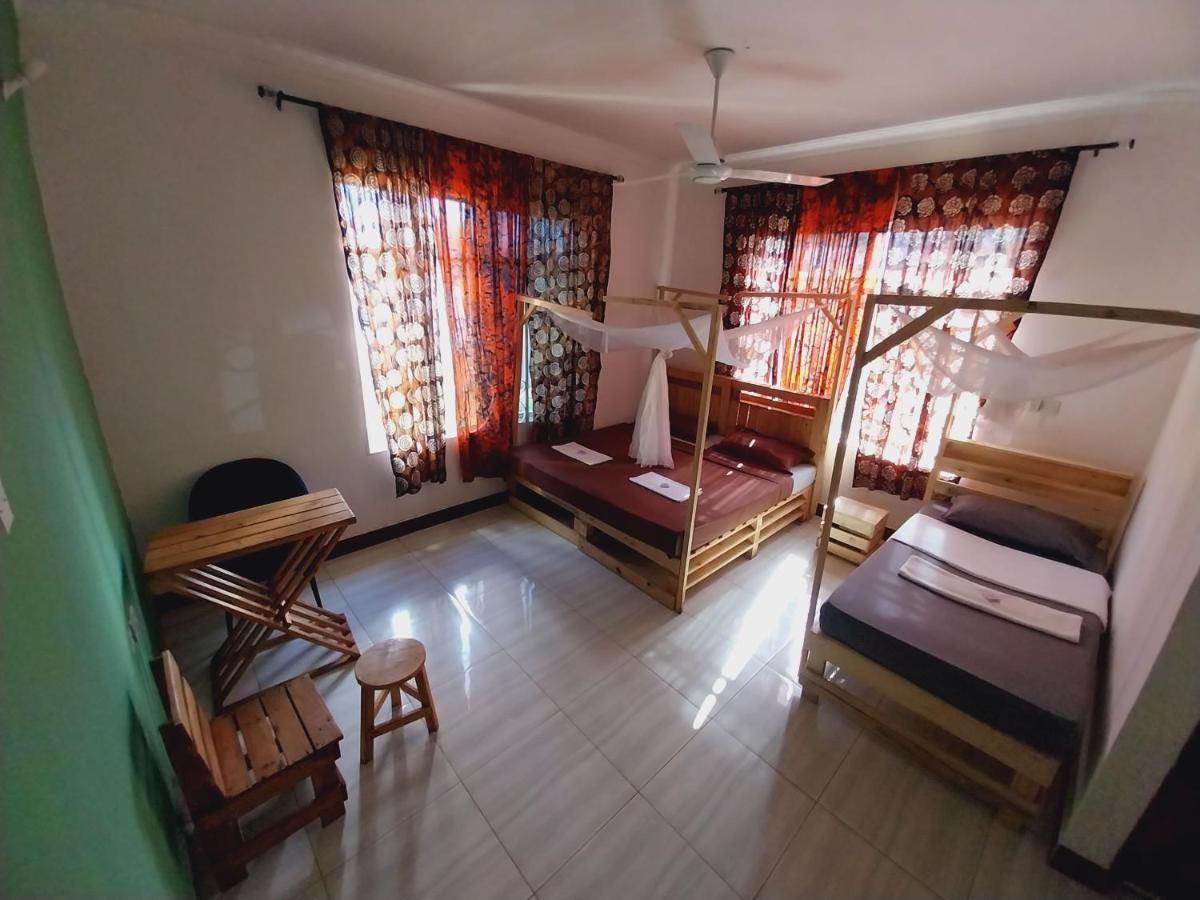 L&J Modern Backpackers Kigamboni Beach House Dar es Salaam Exterior foto